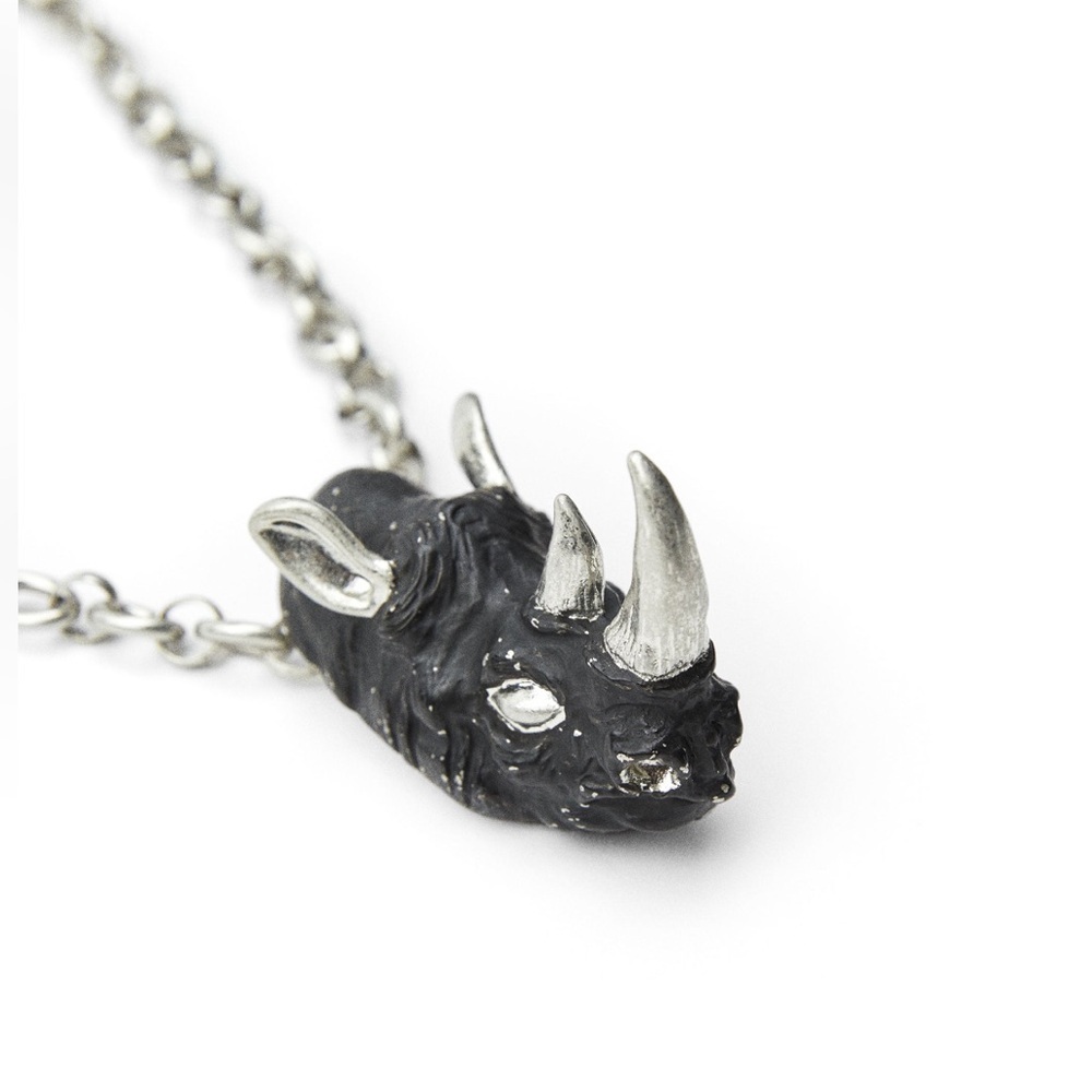 NWOT Zara Limited Edition  Long Metal Link Rhinoceros Necklace.